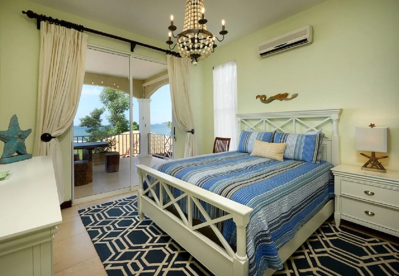 Villa in Potrero - Potrero Beachfront Villa with Pool & Private Chef - Casa Royal