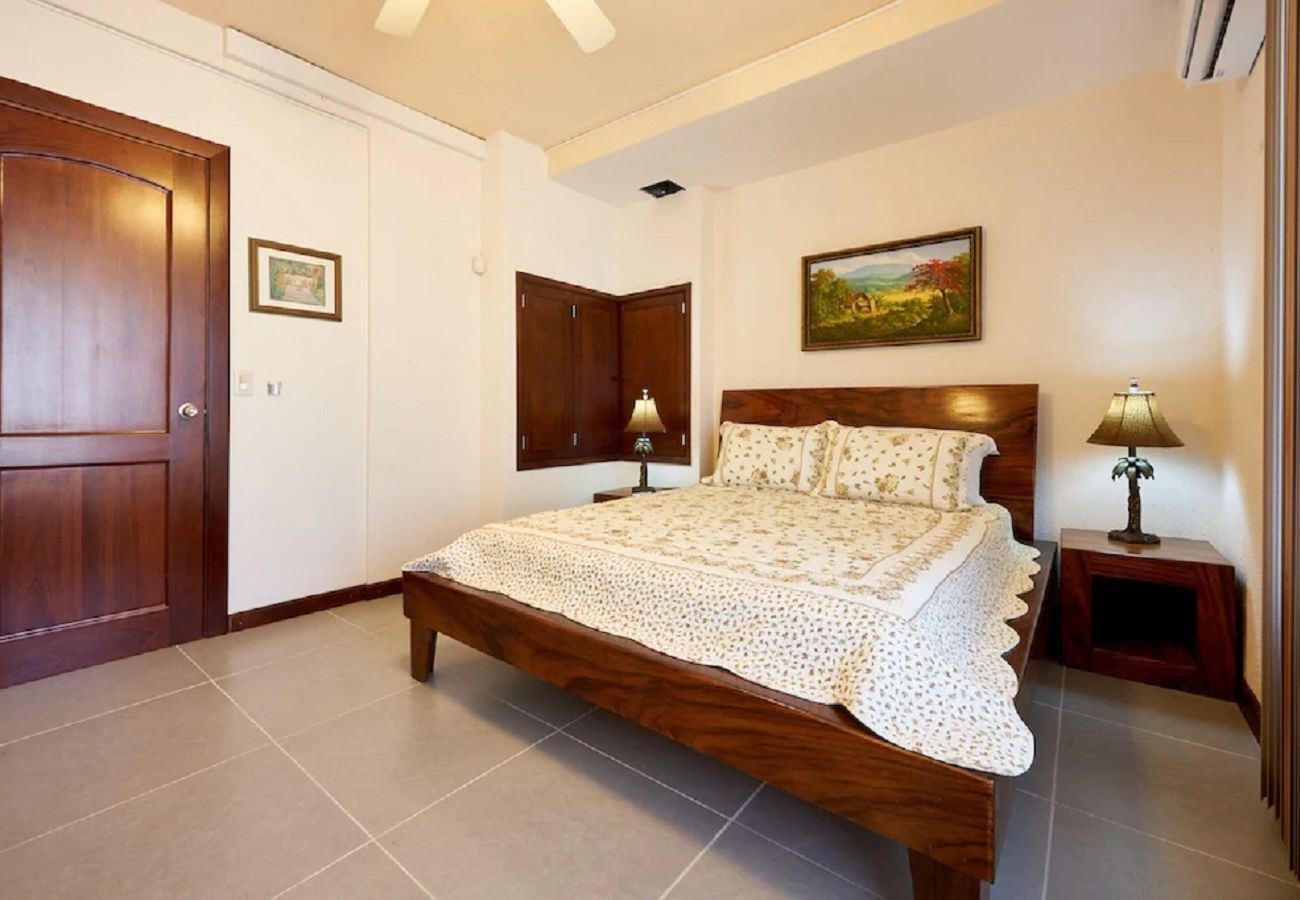 Villa in Potrero - Potrero Beachfront Villa with Pool & Private Chef - Casa Royal