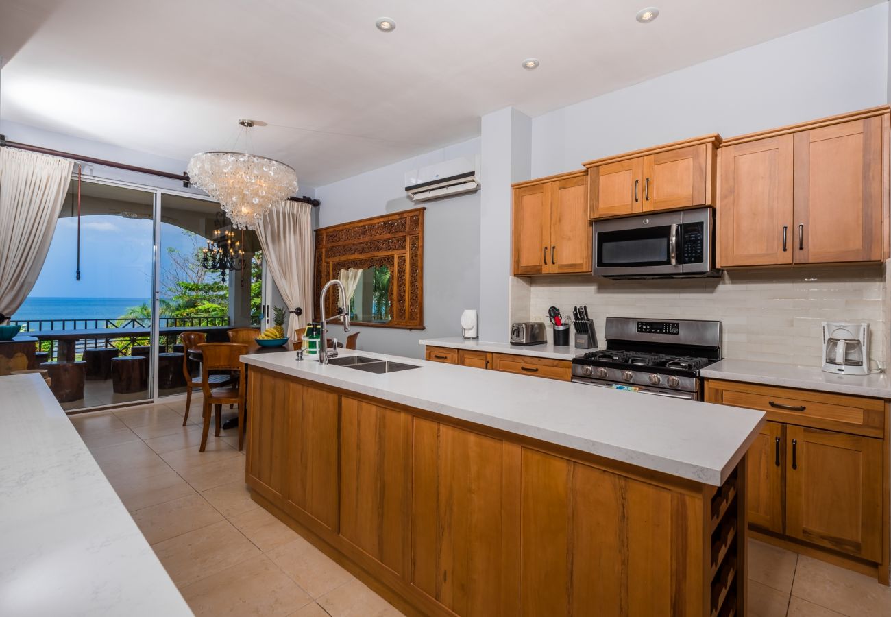 Villa in Potrero - Potrero Beachfront Villa with Pool & Private Chef - Casa Royal