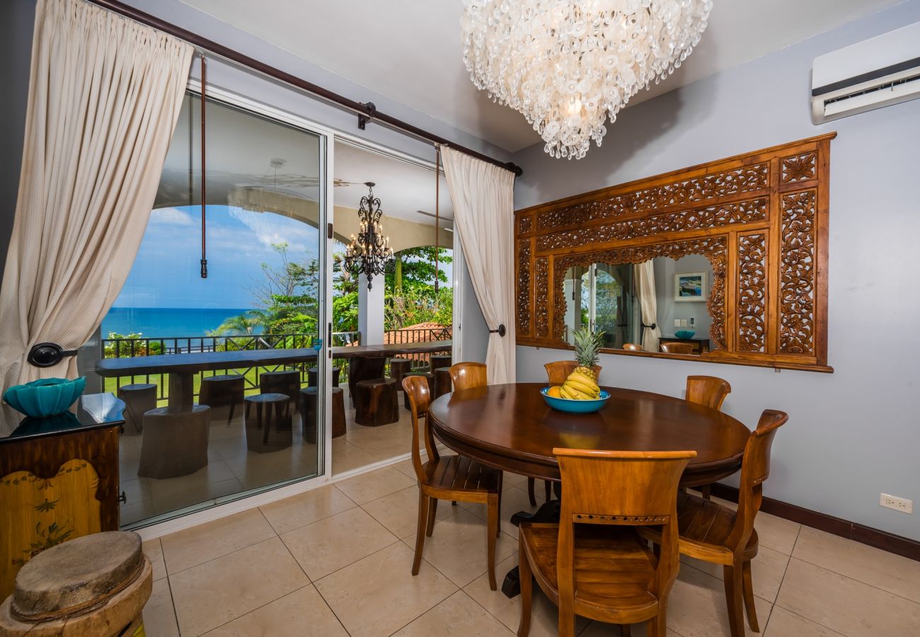 Villa in Potrero - Potrero Beachfront Villa with Pool & Private Chef - Casa Royal