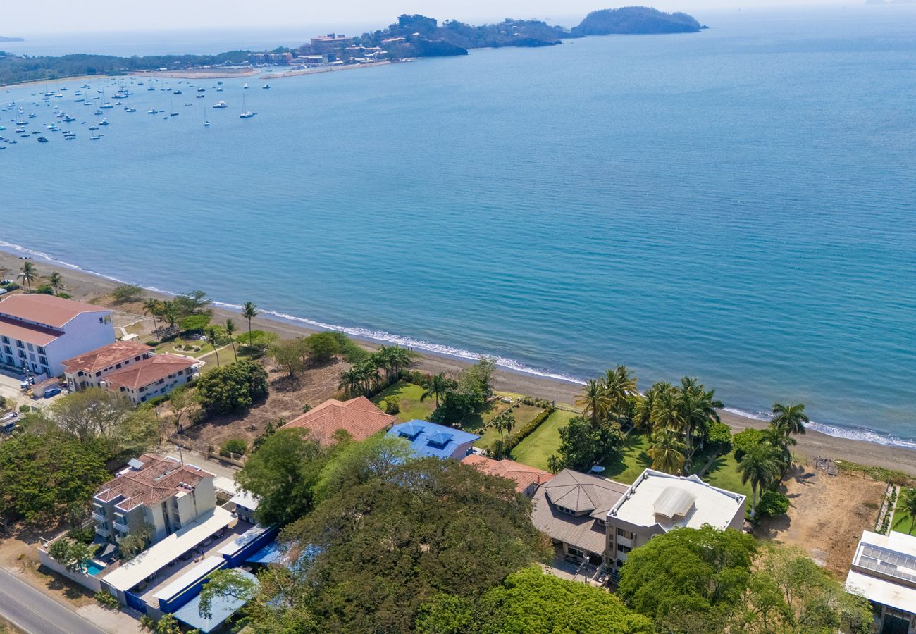 Residenz in Potrero - Playa Potrero: 4 BR Penthouse direct beach access - Destino Penthouse