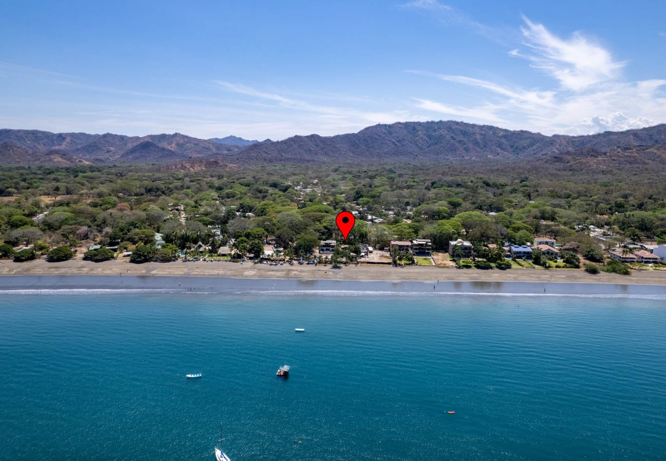 Ferienhaus in Potrero - Beachfront 7BR House w/ Large Pool, Firepit & BBQ • Bella Catalina