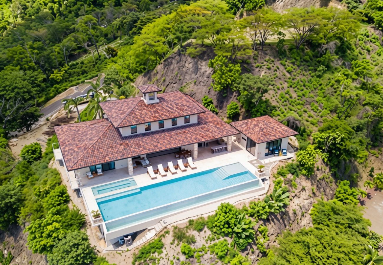 Villa in Playa Flamingo - Top Designer Home: Infinity Pool, 180º Ocean Views - CASA DEL MAR
