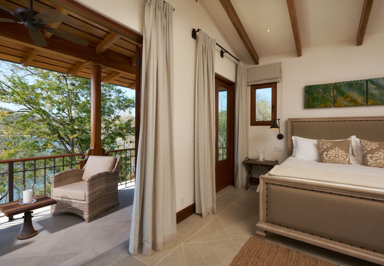Villa in Las Catalinas - Las Catalinas - 5 bedroom luxury beachfront home - Casa Alouatta