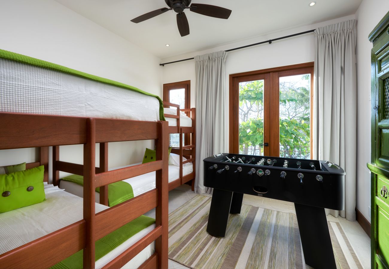 Villa in Las Catalinas - Las Catalinas - 5 bedroom luxury beachfront home - Casa Alouatta