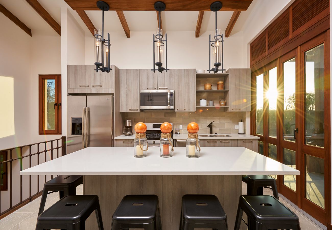 Ferienhaus in Las Catalinas - Oceanfront•Sleeps 6•Full Kitchen•BBQ•Pool•Balcony - Alouatta Guesthouse