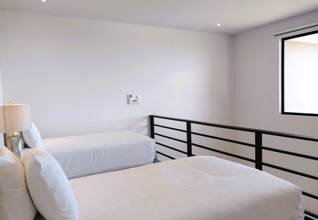 Villa in Playa Flamingo - Mar Vista Villa-sleeps 16-infinity pool-Ocean View - luxury Casa de Iluminacion