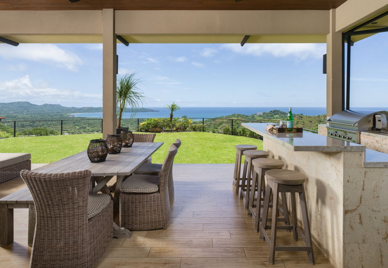 Villa in Playa Flamingo - Exclusive Villa: Gym, Infinity Pool & Housekeeping – Casa Symbiotica