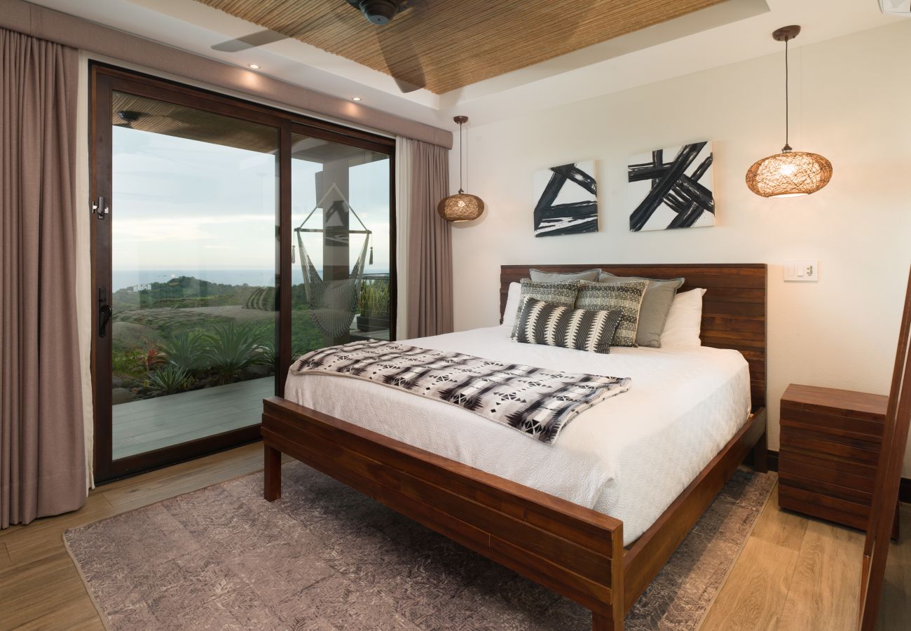 Villa in Playa Flamingo - Exclusive Villa: Gym, Infinity Pool & Housekeeping – Casa Symbiotica