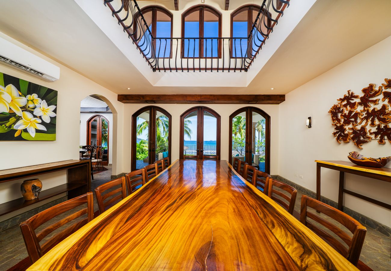 Villa in Potrero - Beachfront Estate | Private Chef, 9 BR, Sleeps 26 - Casa Taj