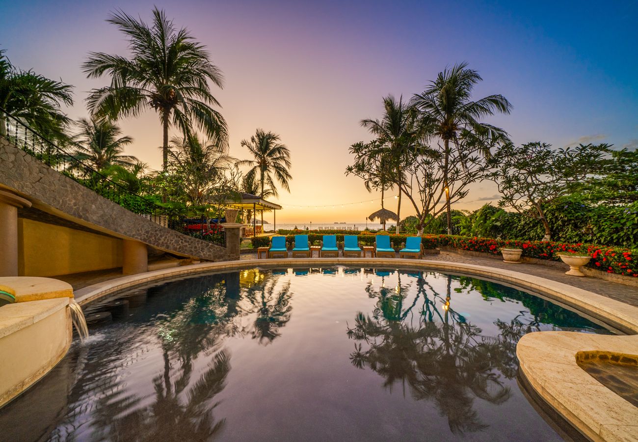 Villa in Potrero - Beachfront Estate | Private Chef, 9 BR, Sleeps 26 - Casa Taj