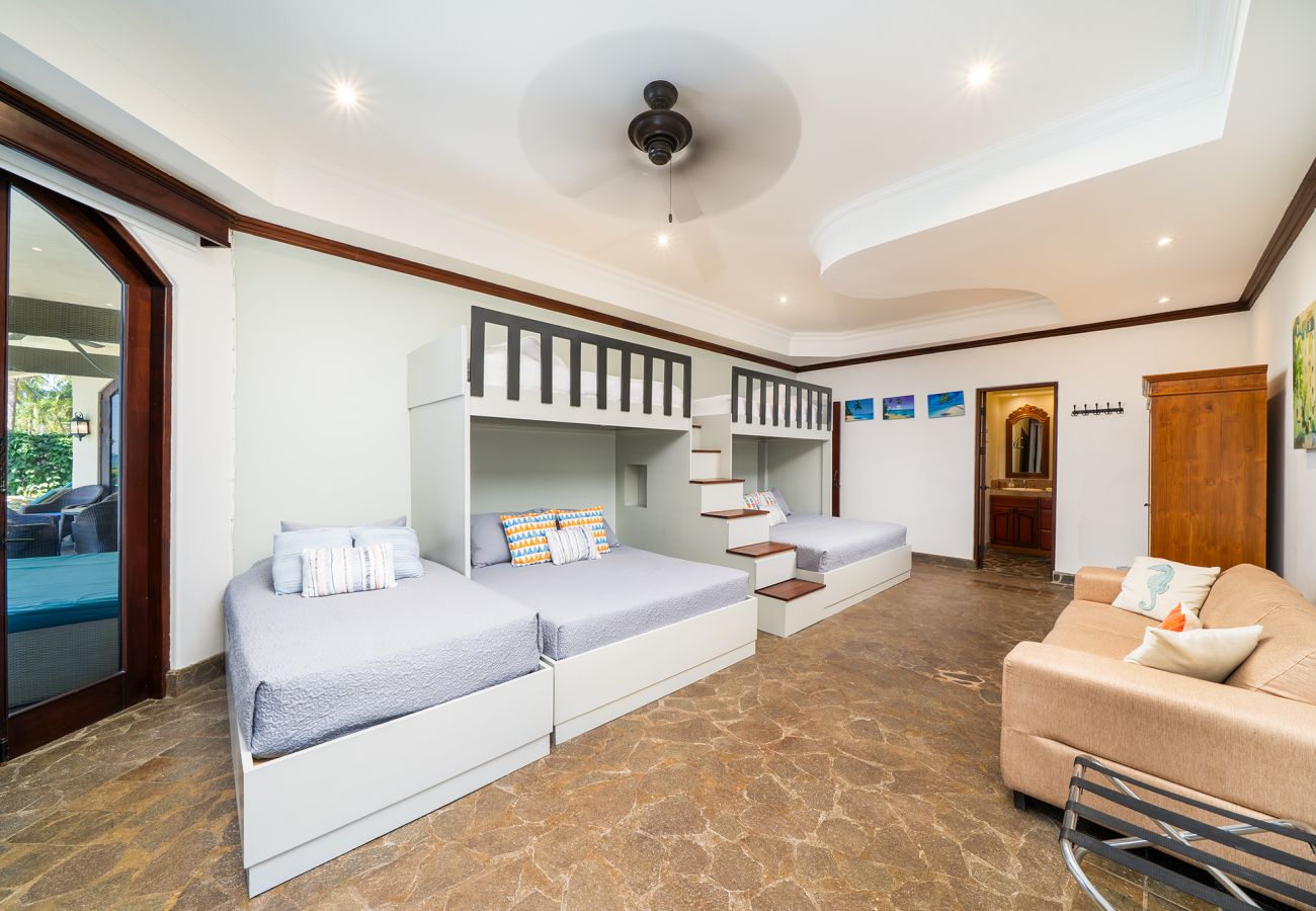 Villa in Potrero - Casa Taj*beachfront*chef service*housekeeping*6 BR