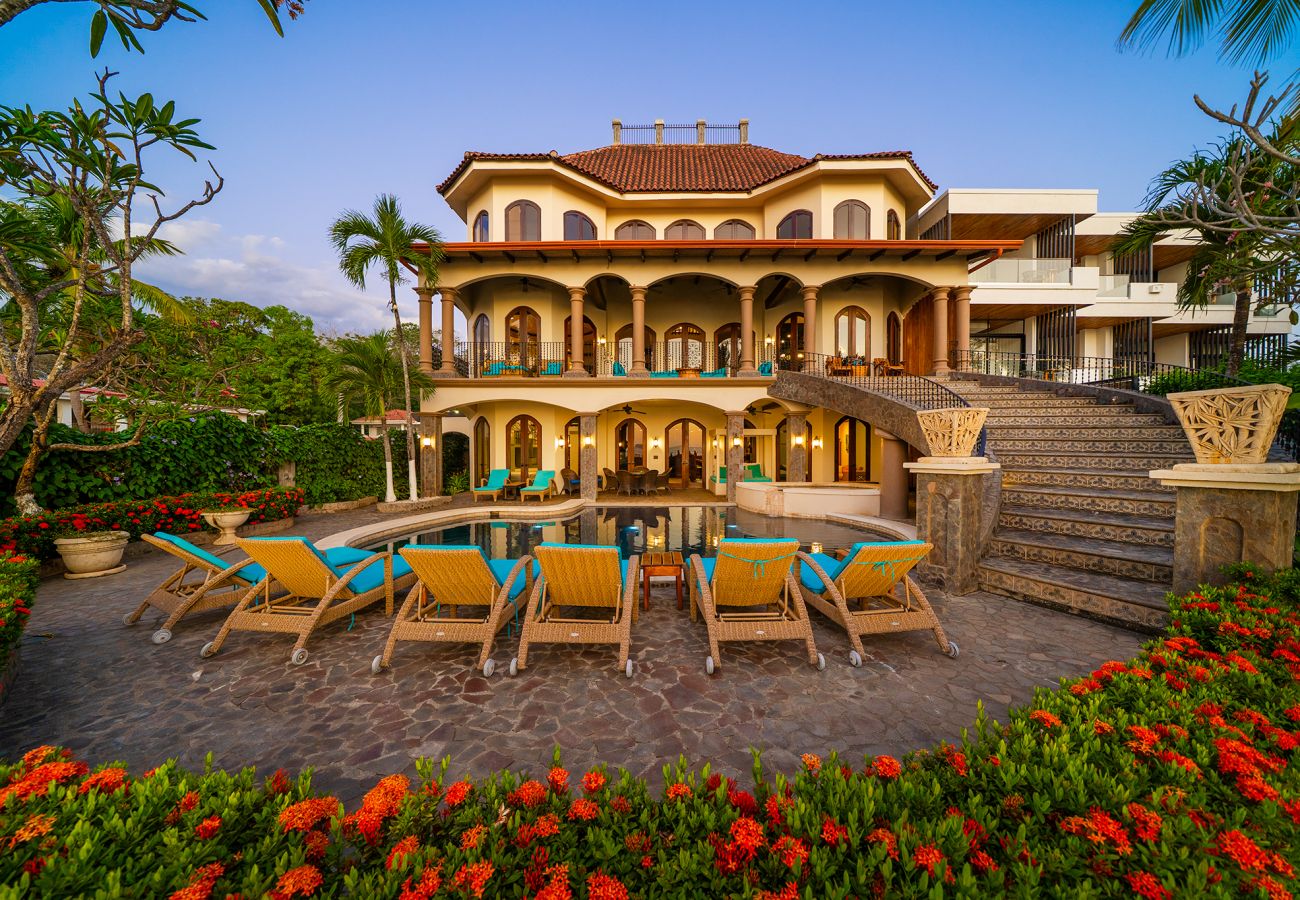 Villa in Potrero - Casa Taj*beachfront*chef service*housekeeping*6 BR