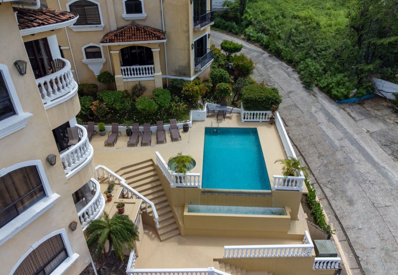 Residenz in Playa Flamingo - 150 m to Marina Flamingo•BBQ•Balcony•extra TV room - Flamingo Rose Vista