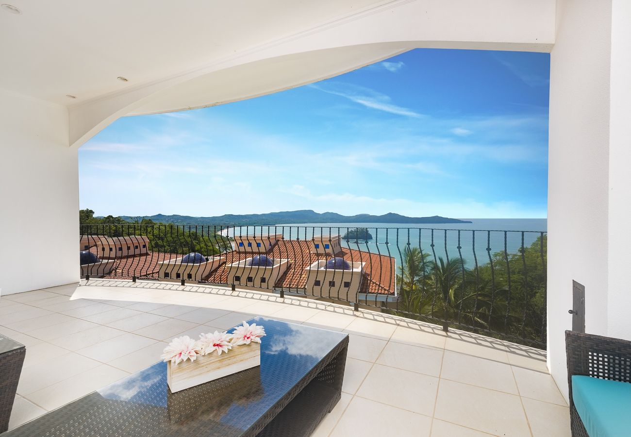 Residenz in Playa Flamingo - Oceanview•Balcony•2 Pools•Parking•Kitchen•Washer/D - Flamingo Towers 17