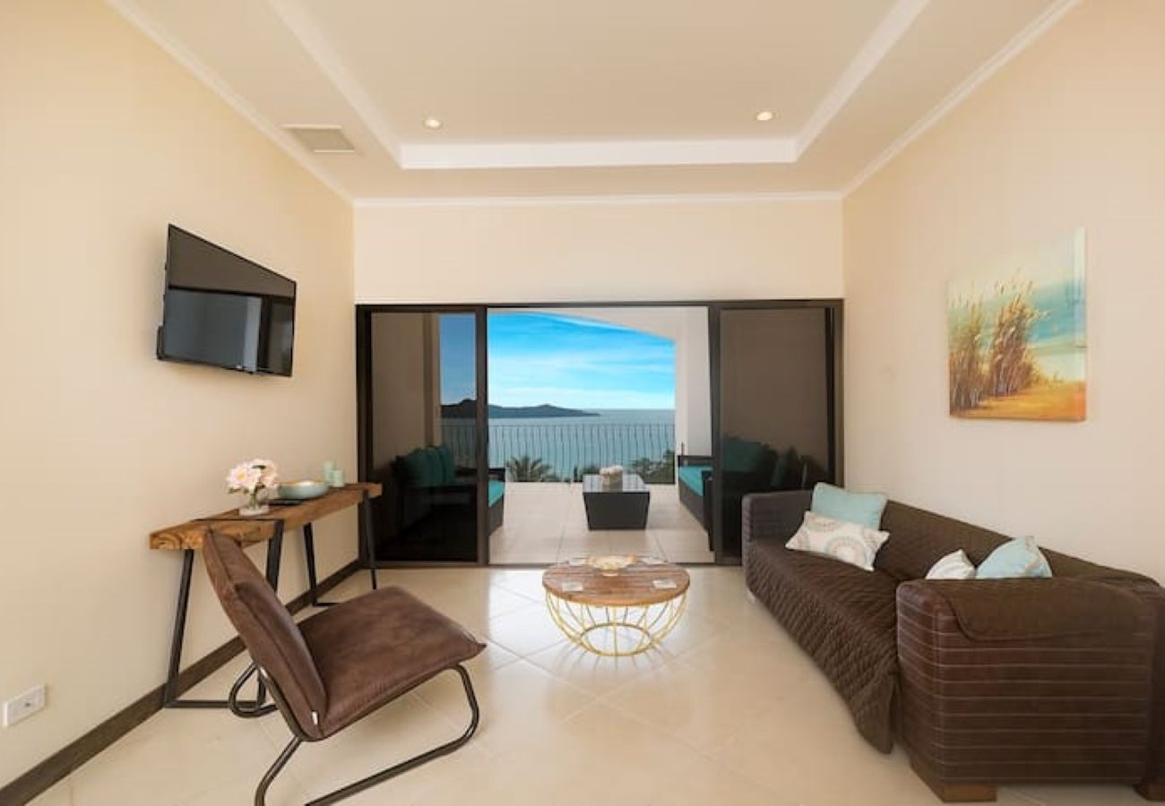 Residenz in Playa Flamingo - Oceanview•Balcony•2 Pools•Parking•Kitchen•Washer/D - Flamingo Towers 17