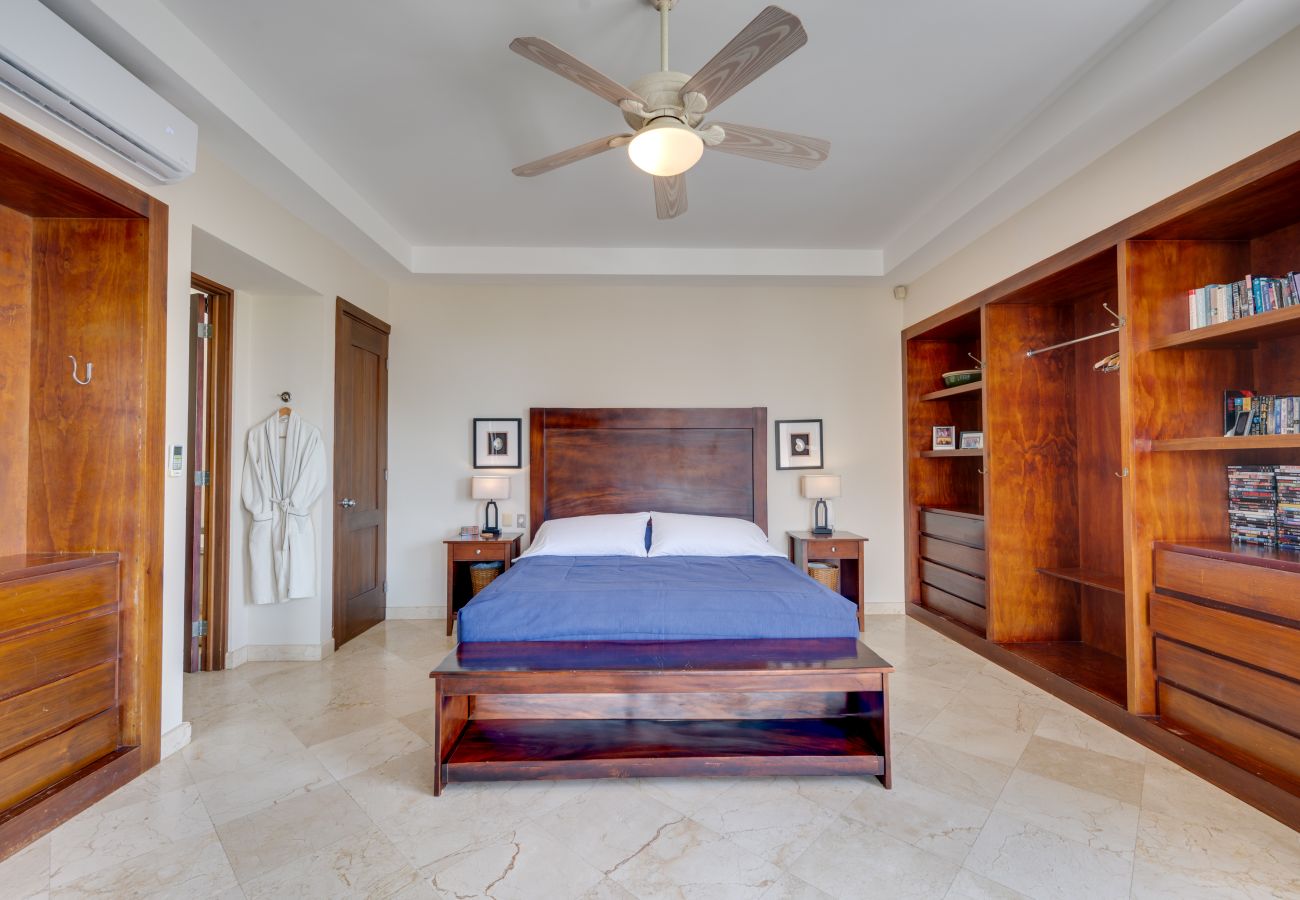 Villa in Playa Flamingo - Playa Flamingo: Oceanside Villa w/ rooftop jacuzzi, private located - Lot Four