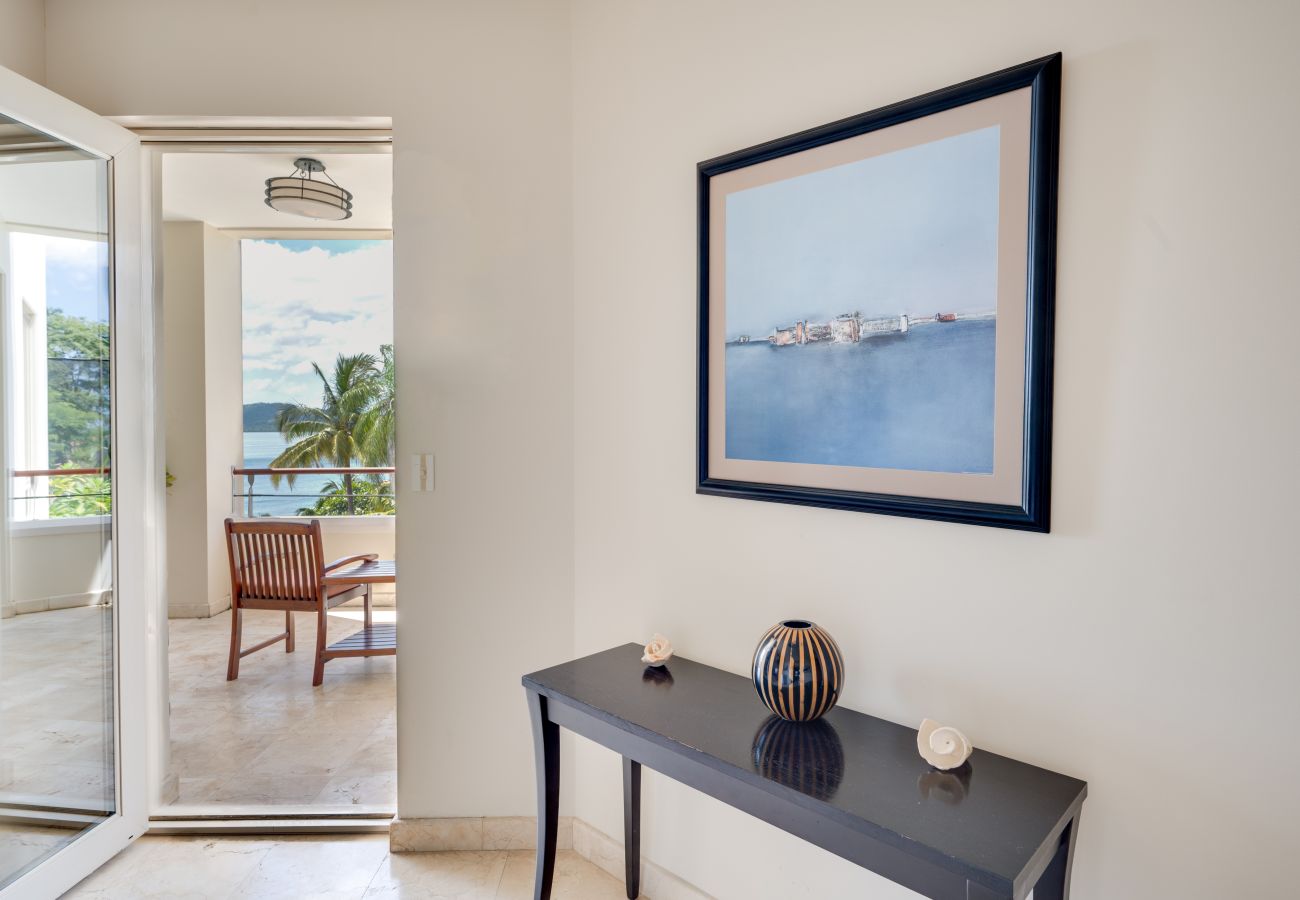 Villa in Playa Flamingo - Playa Flamingo: Oceanside Villa w/ rooftop jacuzzi, private located - Lot Four