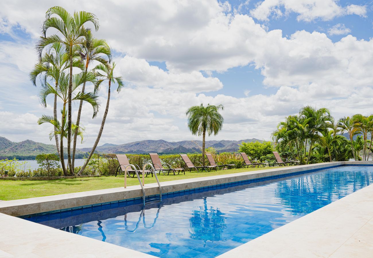 Residenz in Playa Flamingo - Flamingo Center: 2 BR condo w| gorgeous bay views - Punta Plata 521