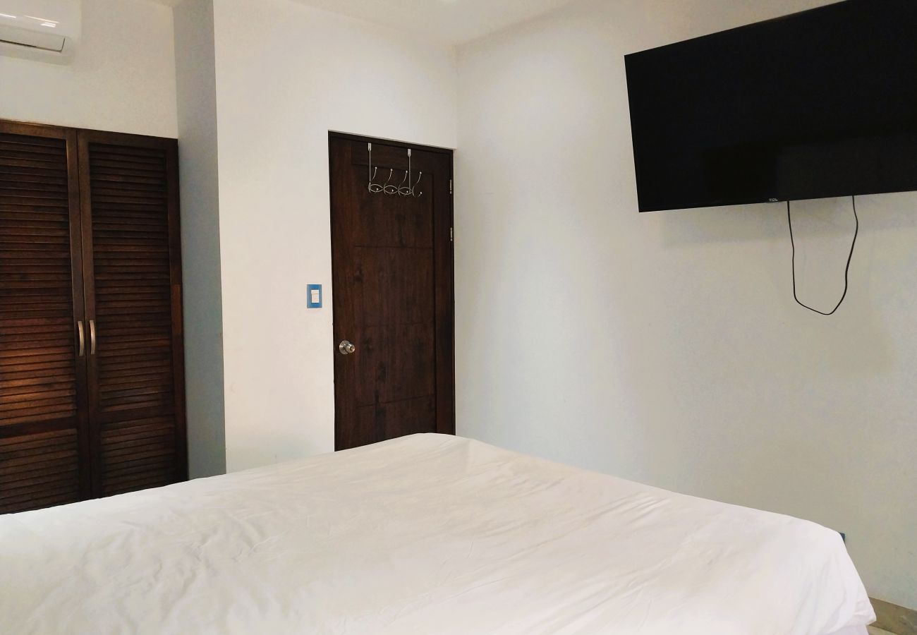 Residenz in Playa Flamingo - Flamingo Center: 2 BR condo w| gorgeous bay views - Punta Plata 521