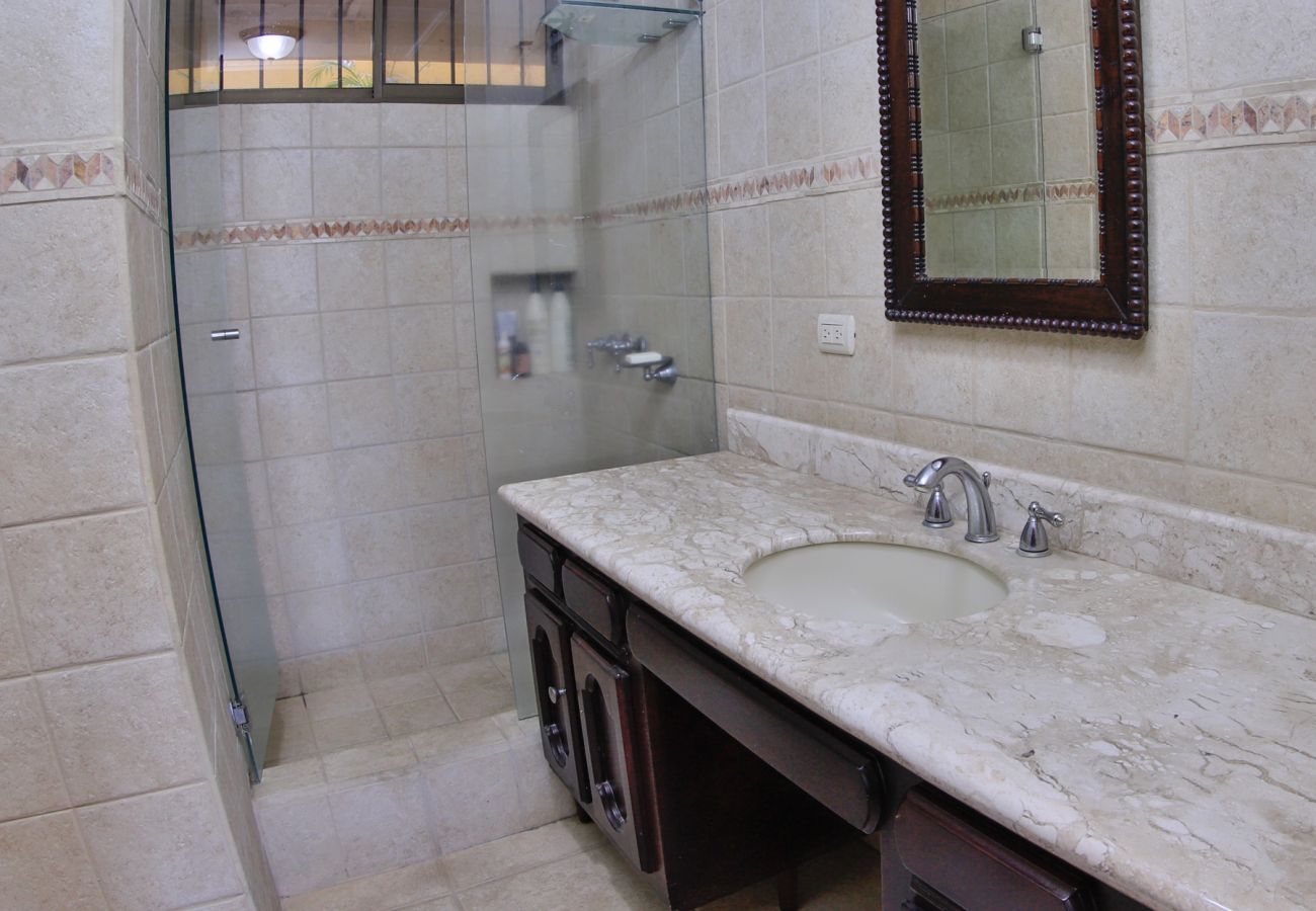 Residenz in Playa Flamingo - 5mins to Marina-Oceanview-Full Kitchen-Pool-AC-Gym – Presidential Suites 4