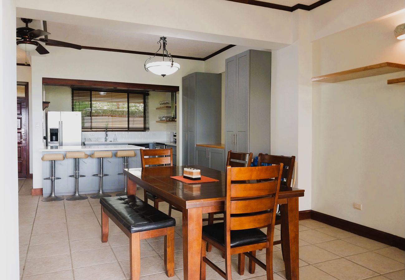Residenz in Playa Flamingo - 5mins to Marina-Oceanview-Full Kitchen-Pool-AC-Gym – Presidential Suites 4