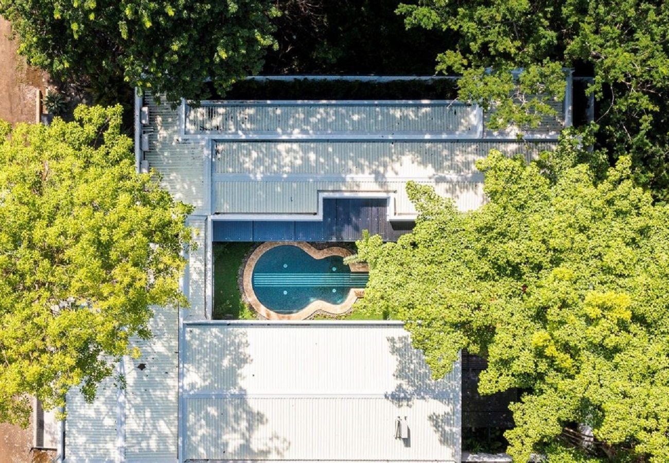 Ferienhaus in Potrero - 350m to beach - Guitar-shaped Pool – Kitchen - BBQ: Casa Guitarra