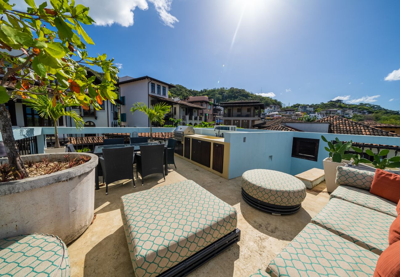 Ferienhaus in Las Catalinas - 2-Min to Beach | Private Pool & 360° Rooftop Views - Casa Cazenovia 3 Bedroom Home