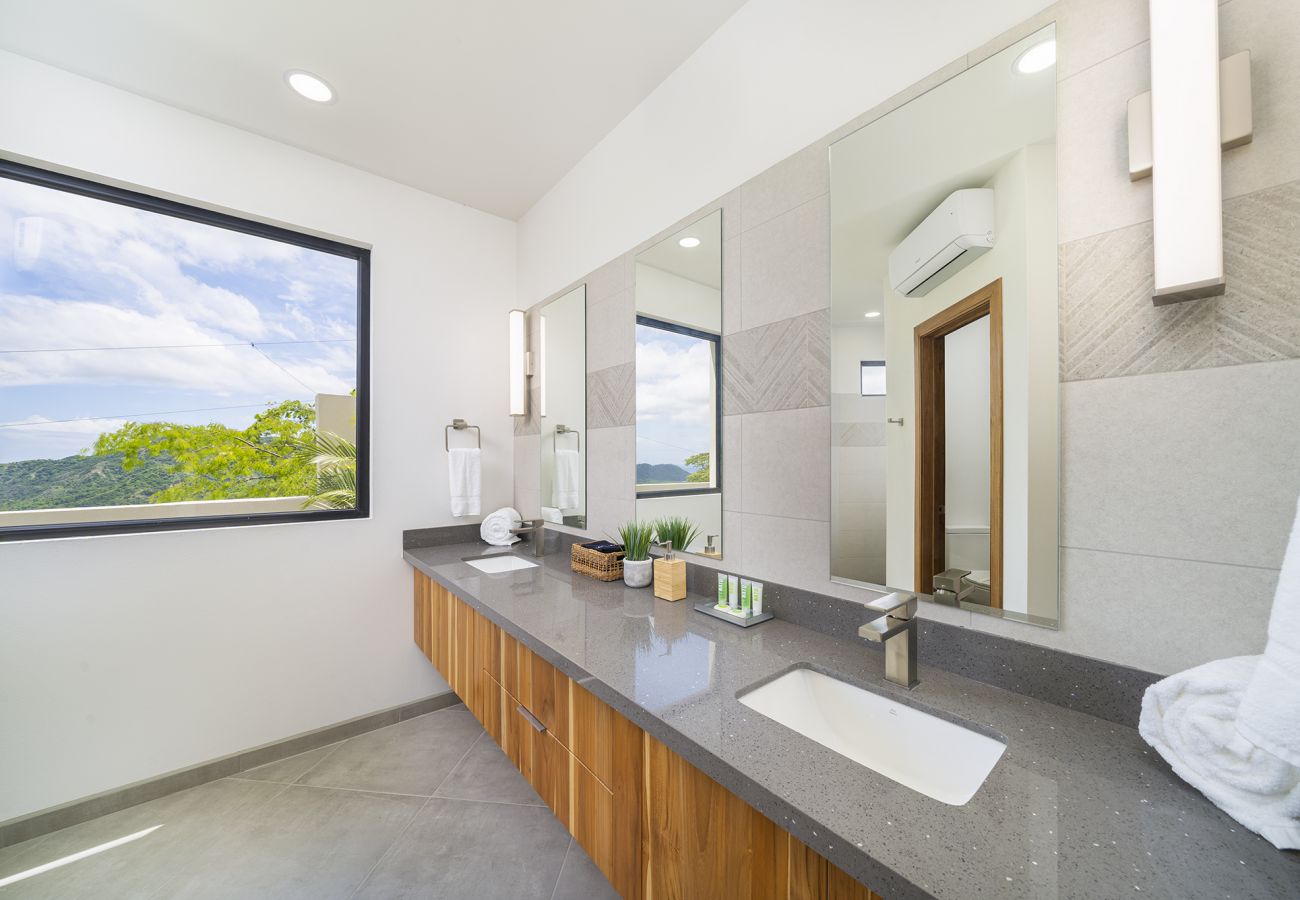 Villa in Potrero - Serene Villa: Ocean View Pool, Rooftop Deck, 5 BR - Villa Vista Pacifico