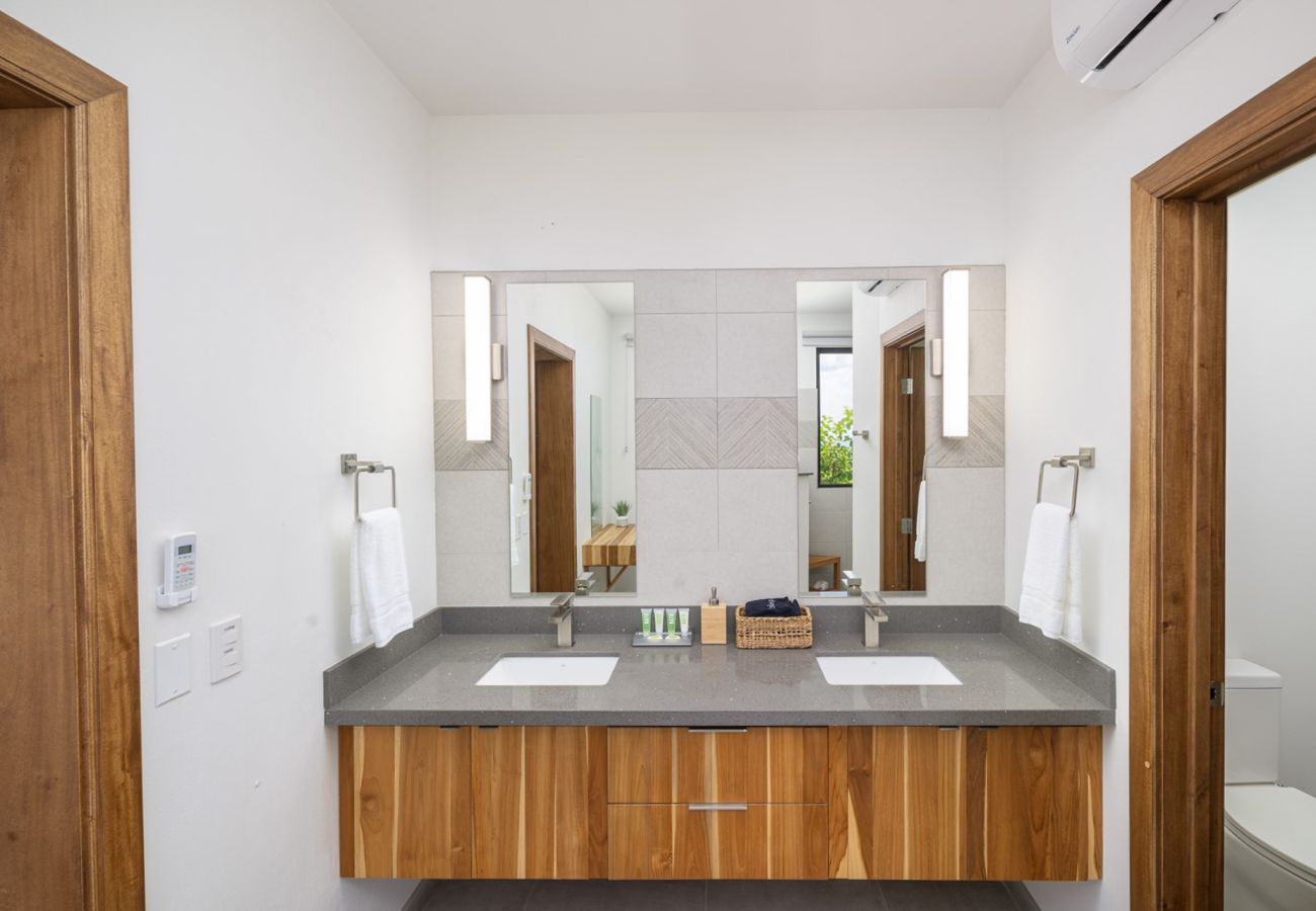 Villa in Potrero - Serene Villa: Ocean View Pool, Rooftop Deck, 5 BR - Villa Vista Pacifico