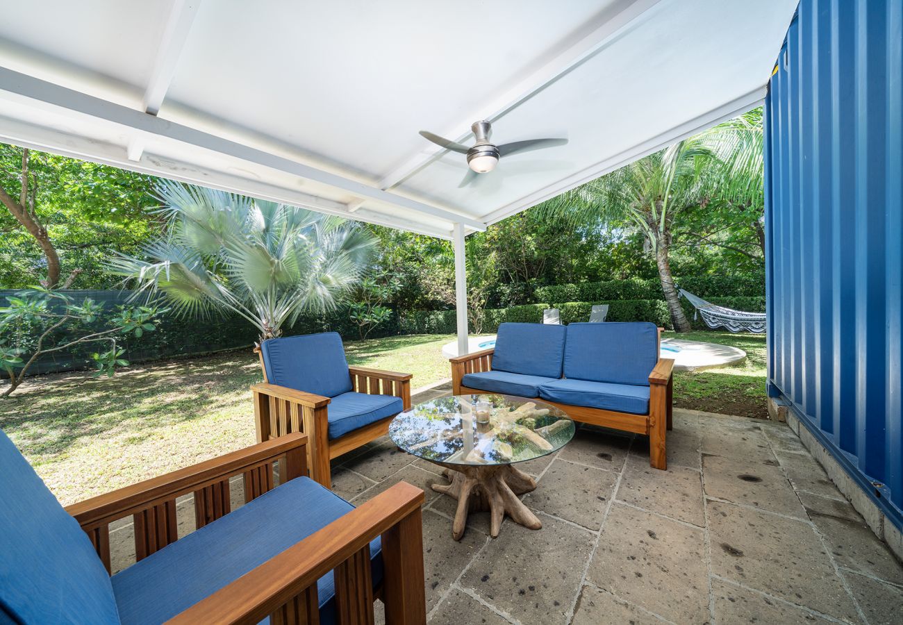 Bungalow in Potrero - Tiny home w/ Pool, Backyard, Parking, BBQ, Kitchen & more in Playa Potrero