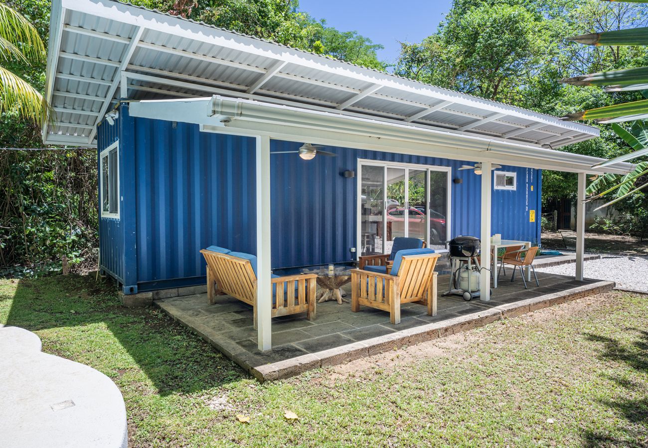 Bungalow in Potrero - Tiny home w/ Pool, Backyard, Parking, BBQ, Kitchen & more in Playa Potrero