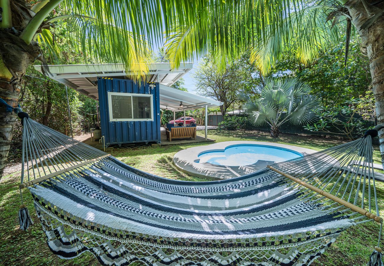 Bungalow in Potrero - Tiny home w/ Pool, Backyard, Parking, BBQ, Kitchen & more in Playa Potrero