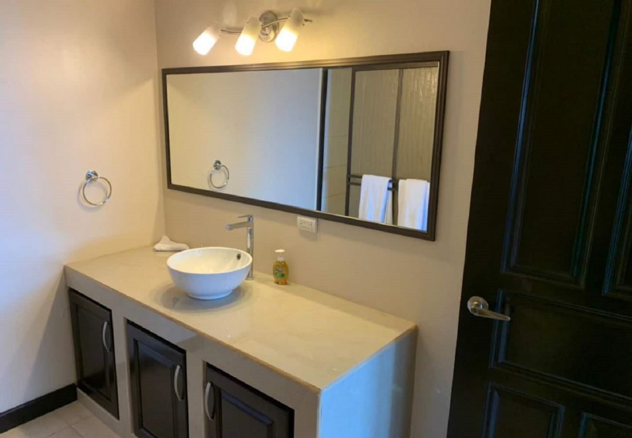Studio in Playa Flamingo - Playa Flamingo: Studio 5-mins Walk to the Beach - Presidential Suites 17b