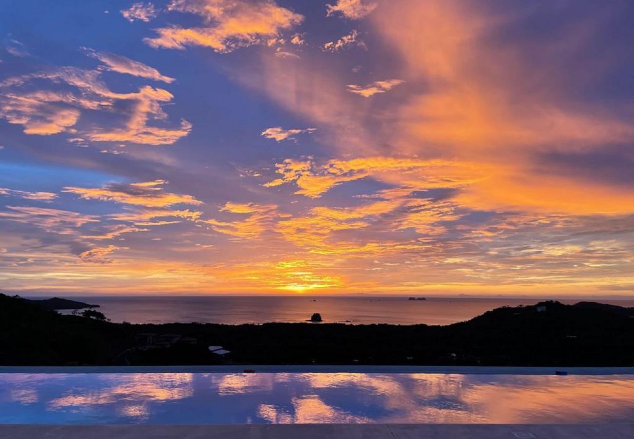 Ferienhaus in Playa Flamingo - 5BR home|Mar Vista|Ocean View, Pool, Deck|Fire Pit – Casa Ayla A