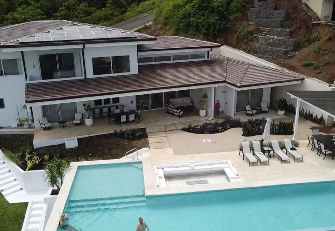 Ferienhaus in Playa Flamingo - 5BR home|Mar Vista|Ocean View, Pool, Deck|Fire Pit – Casa Ayla A