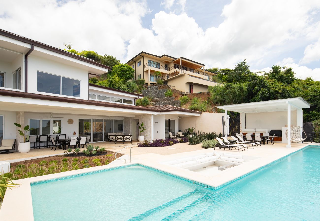 Ferienhaus in Playa Flamingo - 5BR home|Mar Vista|Ocean View, Pool, Deck|Fire Pit – Casa Ayla A