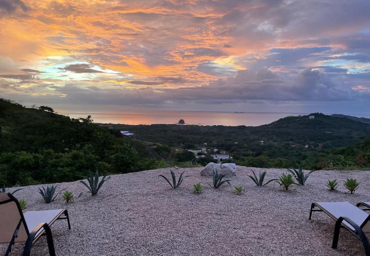 Studio in Playa Flamingo - Playa Flamingo – new, cozy Ocean view Studio Ayla - C