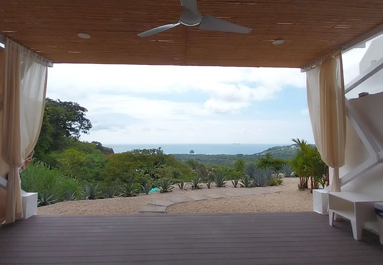 Studio in Playa Flamingo - Playa Flamingo – new, cozy Ocean view Studio Ayla - C