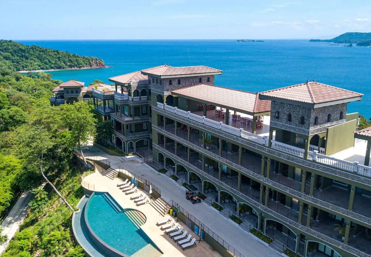 Residenz in Playa Flamingo - Flamingo Bliss: Ocean-View Condo in Luxury Complex - 360 Splendor 204