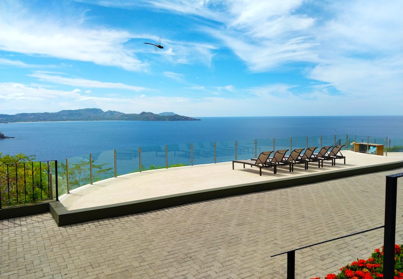 Residenz in Playa Flamingo - Flamingo Bliss: Ocean-View Condo in Luxury Complex - 360 Splendor 204