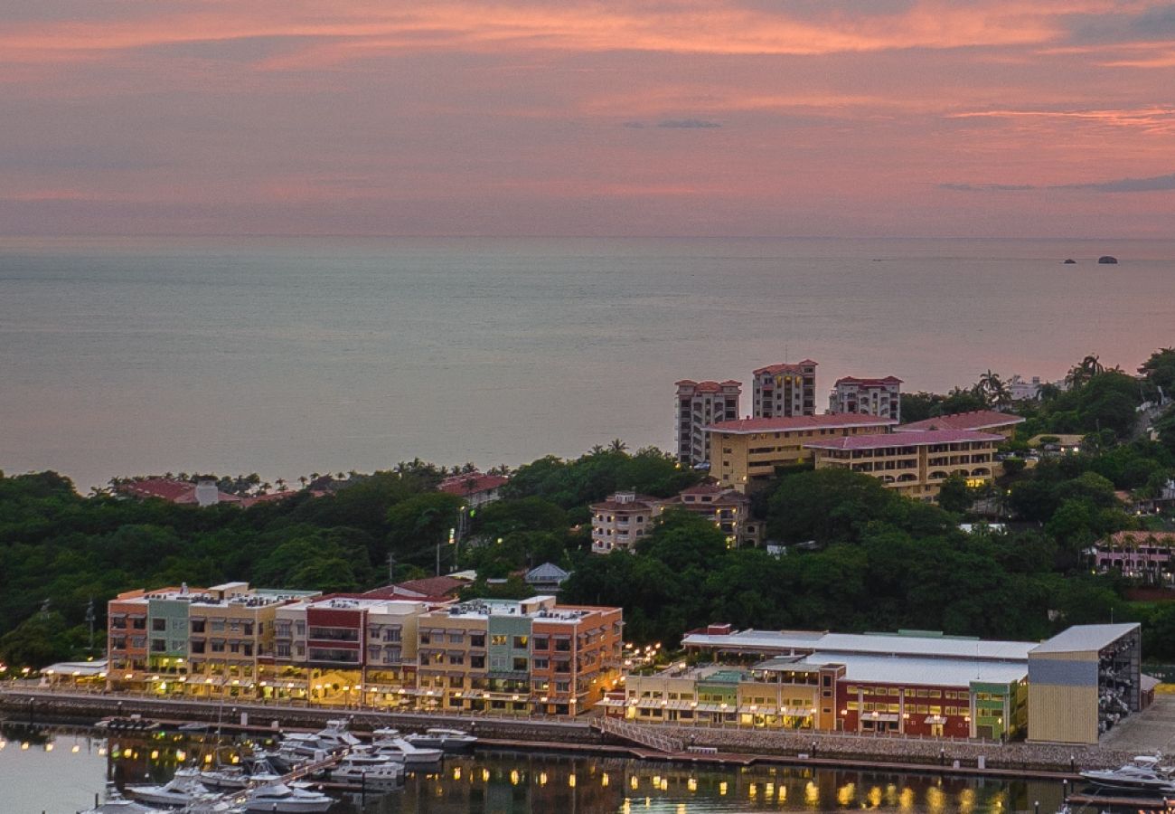 Residenz in Playa Flamingo - Flamingo Bliss: Ocean-View Condo in Luxury Complex - 360 Splendor 204