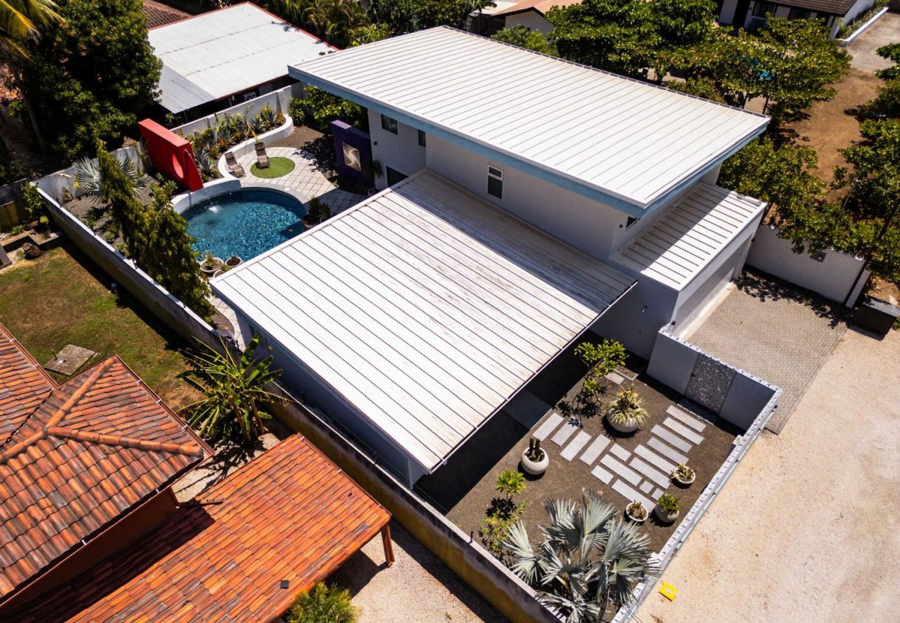 Ferienhaus in Potrero - 4-BR House near to Beach (5-min-walk) | Pool, BBQ - Casa Arribada