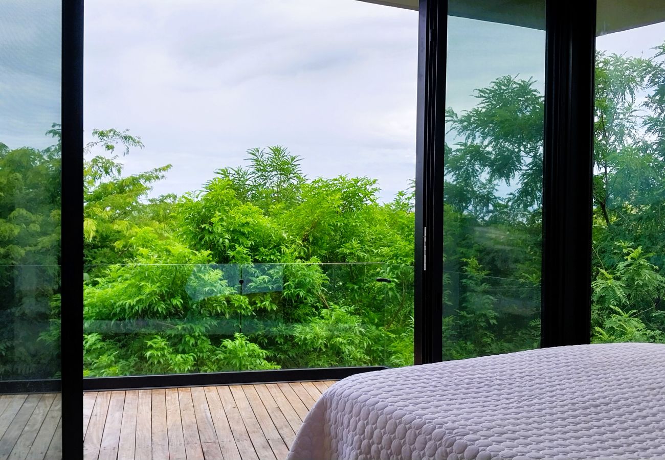 Ferienhaus in Playa Flamingo - Luxury 5BR Oasis with Panoramic Ocean Views & Pool - Casa Vista Contenta Mainhouse