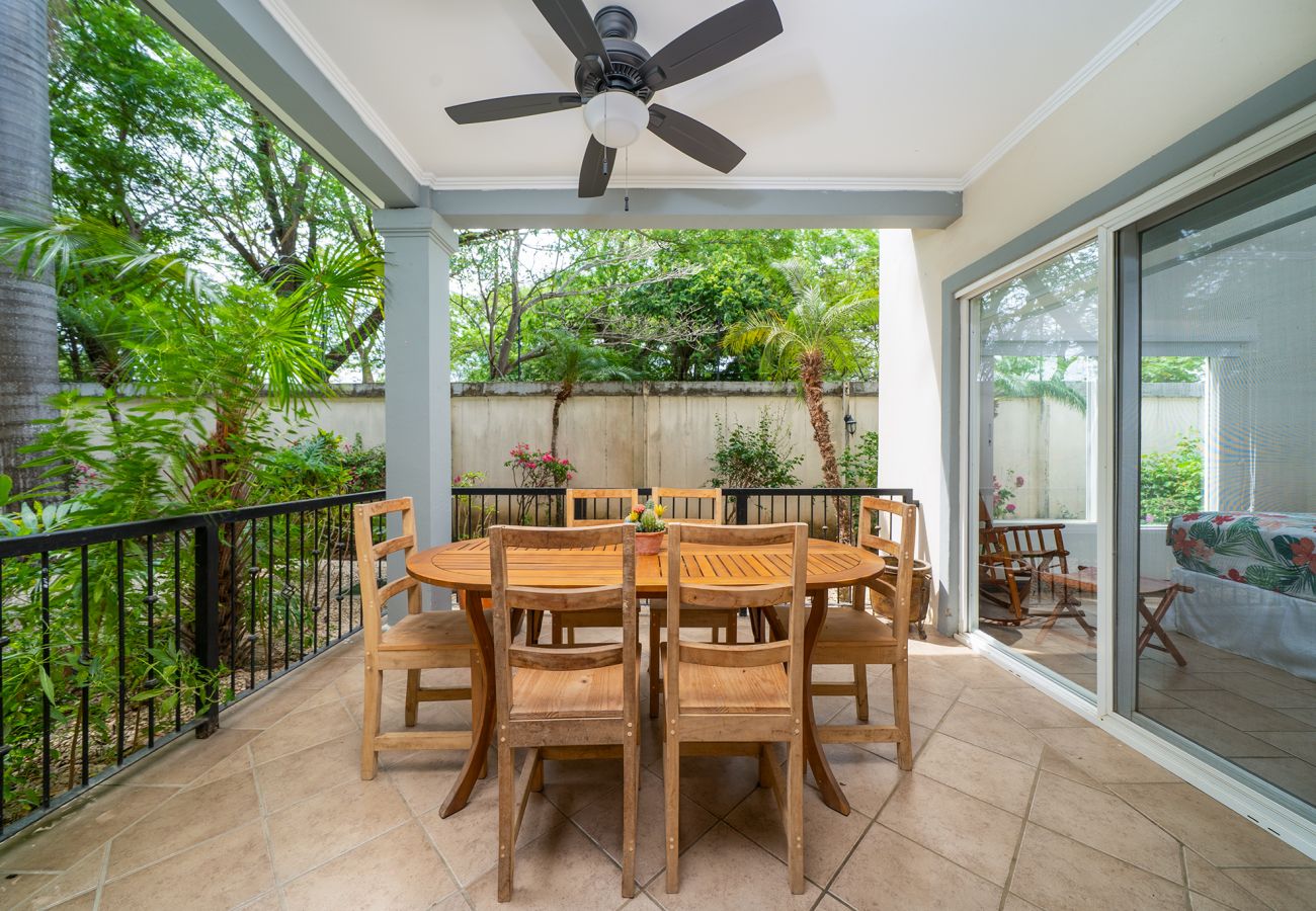 Residenz in Potrero - Ground-Floor Condo w/ Pool, Walk to Potrero Beach - Surfside Tower 101