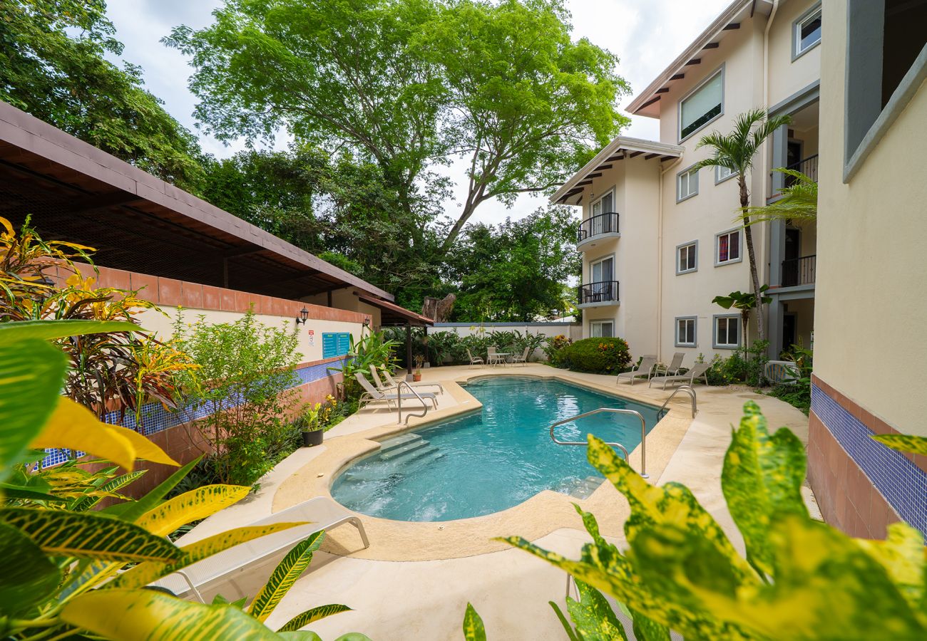 Residenz in Potrero - Ground-Floor Condo w/ Pool, Walk to Potrero Beach - Surfside Tower 101