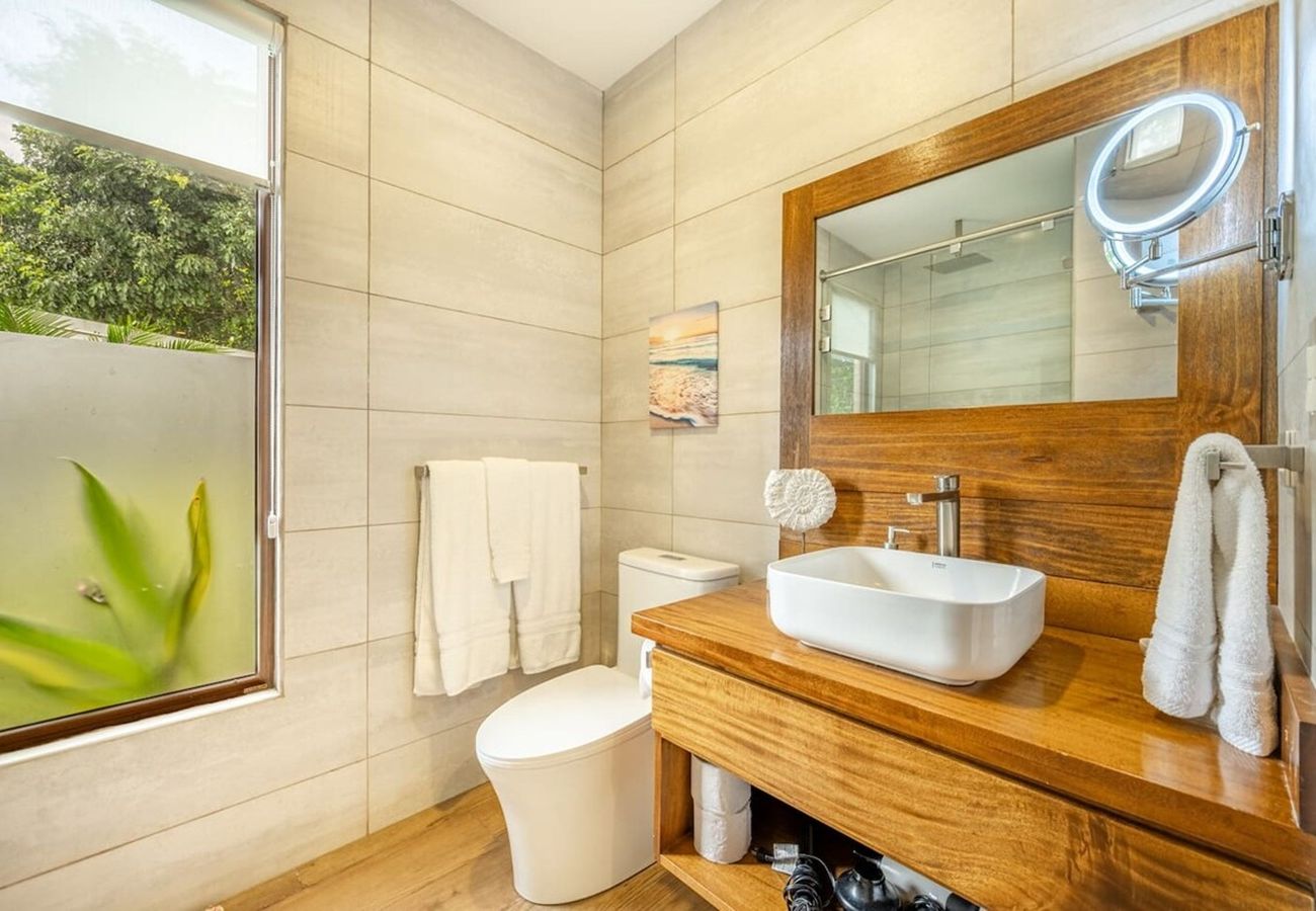 Ferienhaus in Potrero - 3 King Suites | Pool, Outdoor Oasis | Casa Coralis