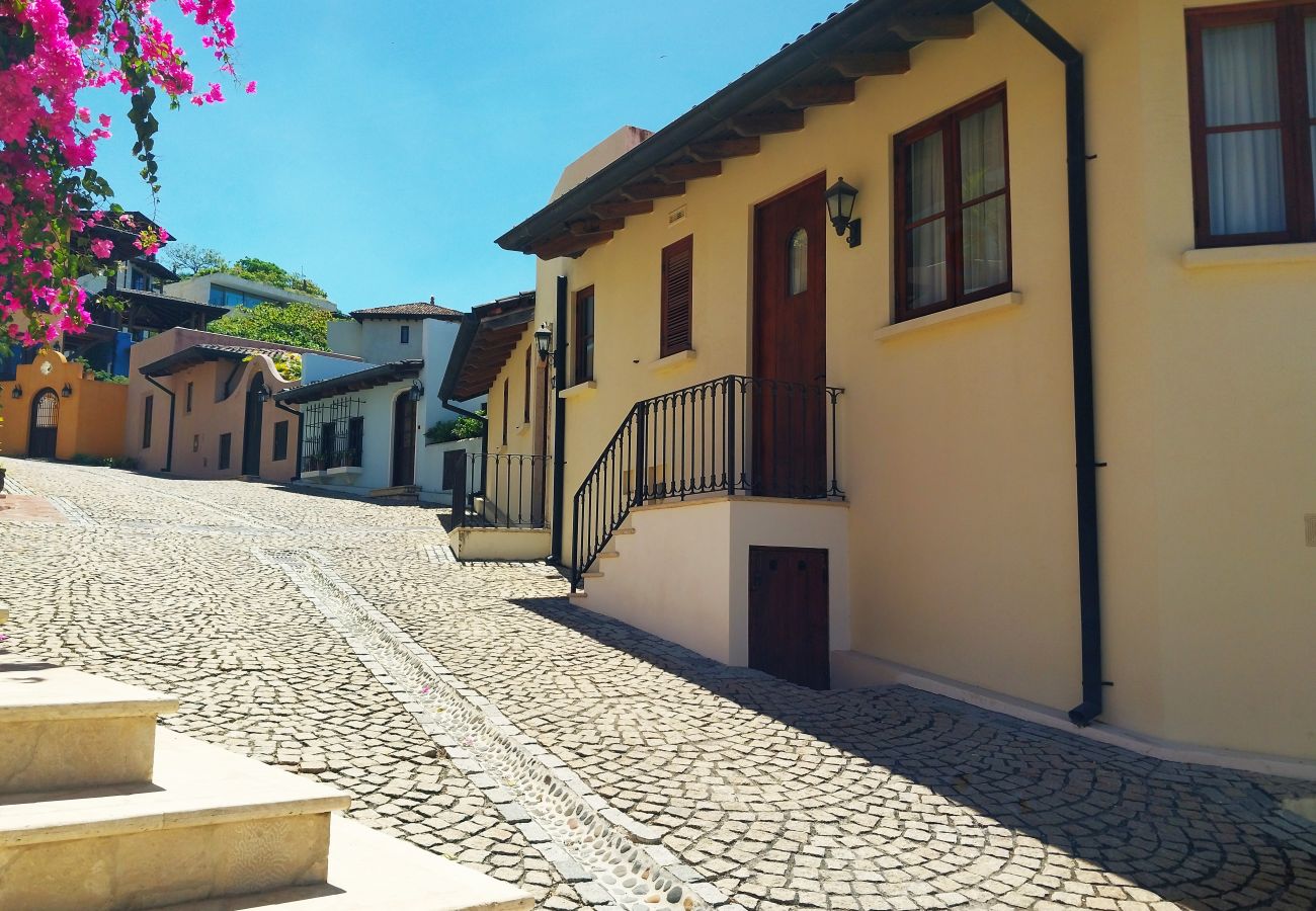 Ferienhaus in Las Catalinas - Oceanview, beach club, plunge pool, steps to beach – Casa Olas