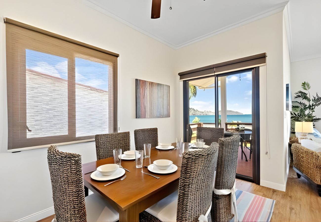 Residenz in Potrero - Beachfront Condo•BBQ•pool•prime location•sleeps 4 - Pacific Beach 9