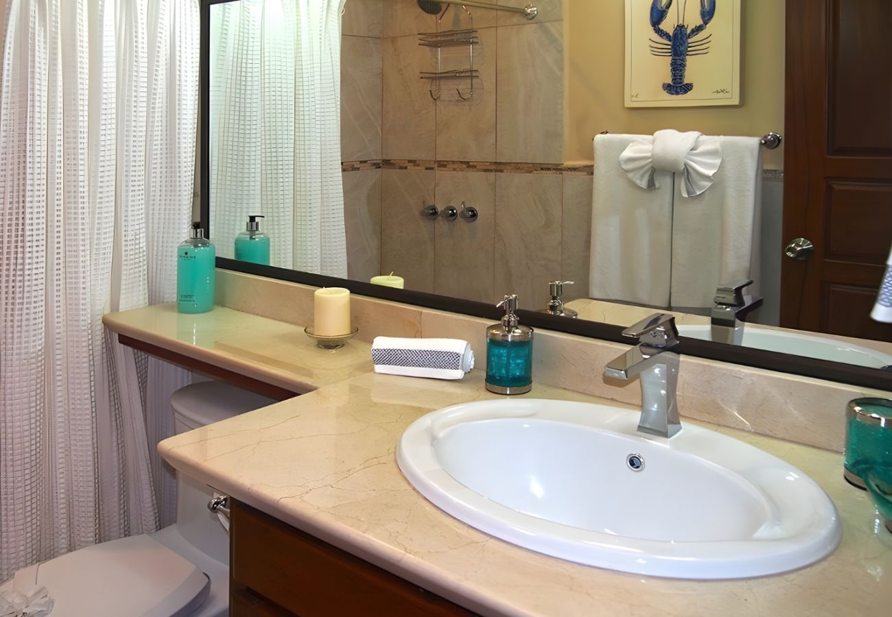 Residenz in Potrero - Beachfront Condo•BBQ•pool•prime location•sleeps 4 - Pacific Beach 9